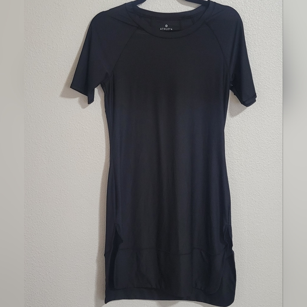 NWOT Athleta dress size small dry fit like material size small